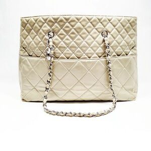 AS IS NO RETURN Chanel Shoulder Bag Beige Patent leather